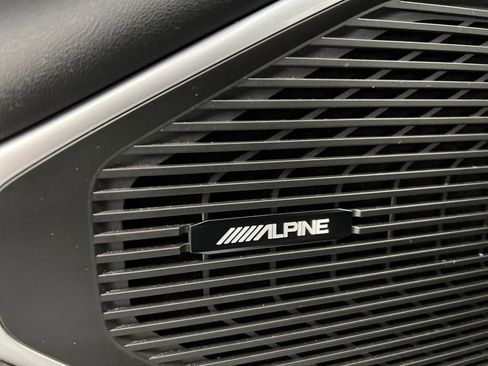 Used 2024 Jeep Wagoneer L Series II w/ Flexible Seating Group image 13