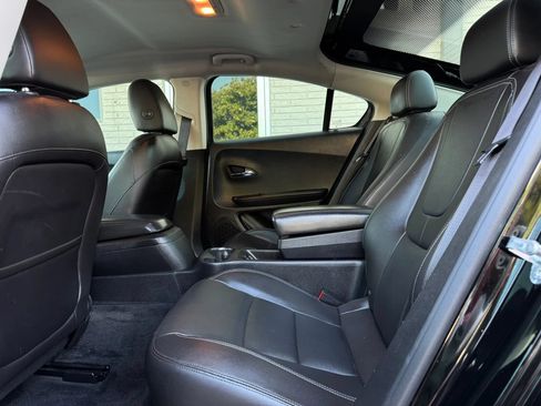 Used 2015 Chevrolet Volt Premium w/ Premium Trim Package FWD image 19