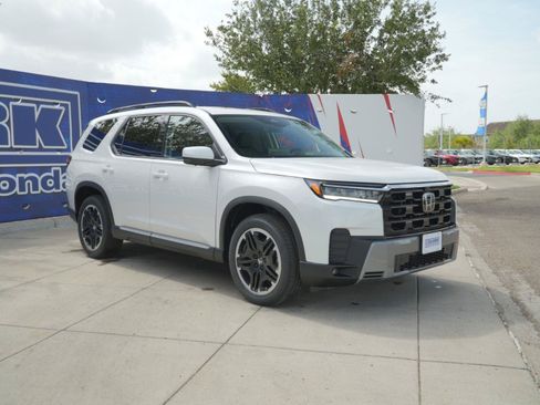 New 2026 Honda Pilot image 3