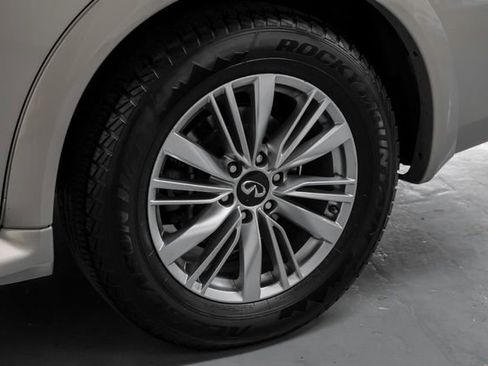 Used 2018 INFINITI QX80 2WD w/ Driver Assistance Package image 51