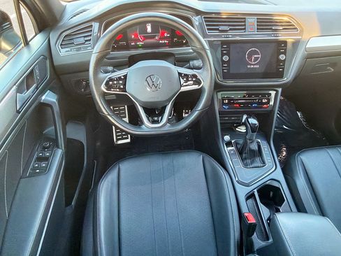 Used 2022 Volkswagen Tiguan SE R-Line FWD image 16
