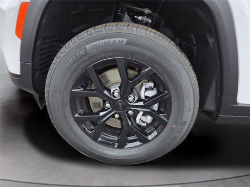 New 2025 Jeep Grand Cherokee L Altitude image 37