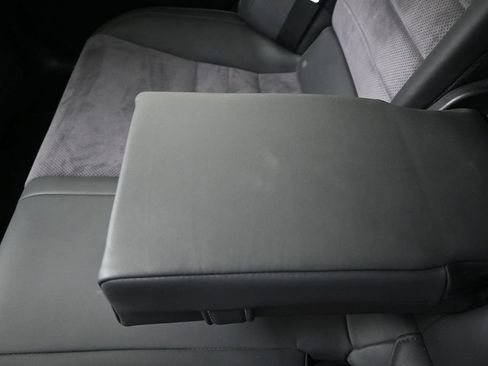 Used 2022 Lexus IS 500 w/ Accessory Package RWD image 17