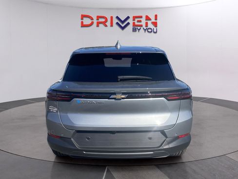 New 2026 Chevrolet Equinox EV LT image 4