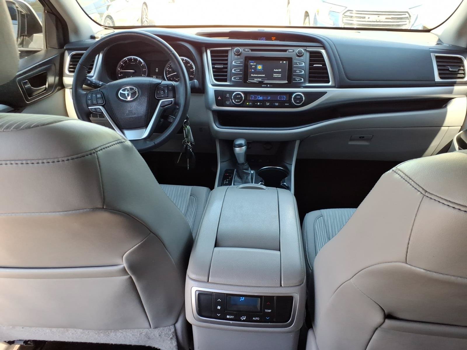 Used 2015 Toyota Highlander Plus AWD/4WD image 17