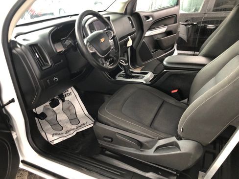 Used 2022 Chevrolet Colorado LT w/ Fleet Safety Package image 13