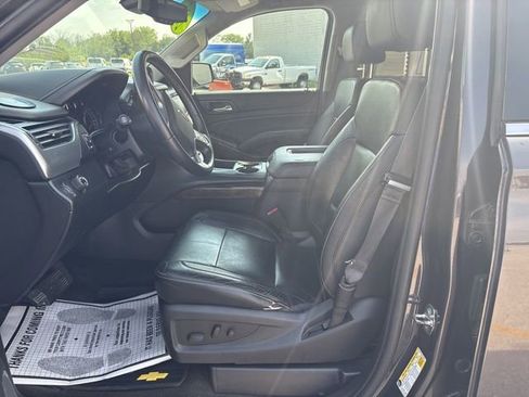 Used 2015 Chevrolet Suburban LT image 20