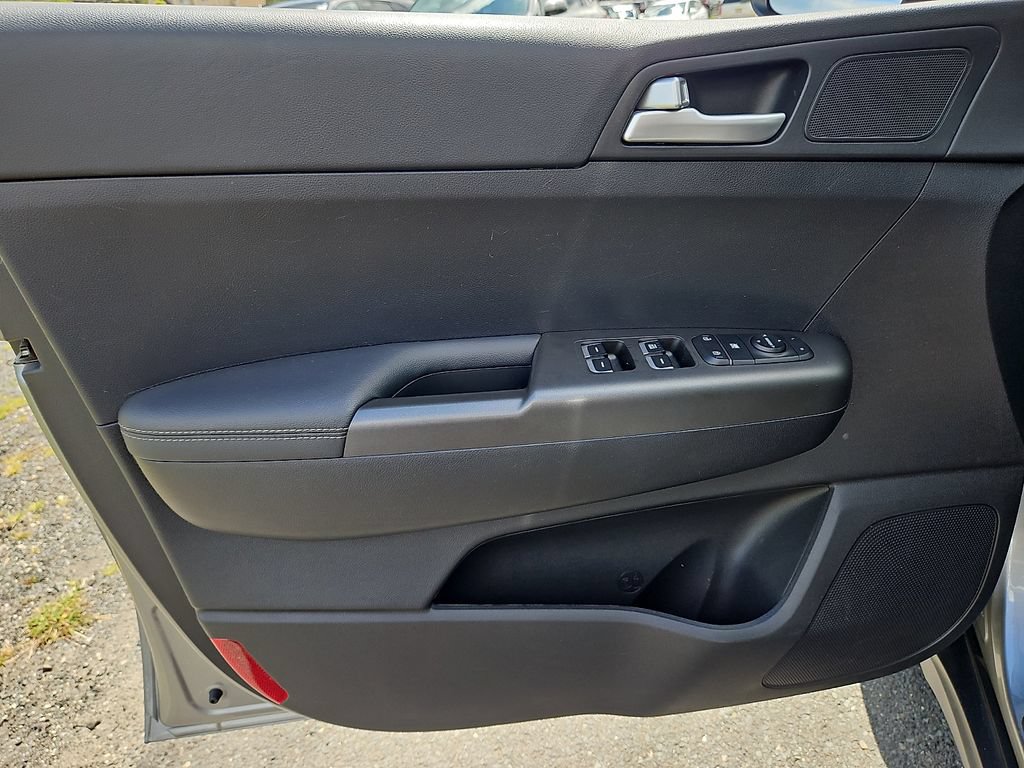 Used 2021 Kia Sportage LX FWD image 13