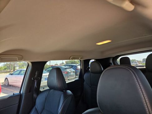Used 2024 Mitsubishi Outlander SE FWD image 19