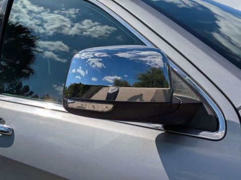 Used 2019 Jeep Grand Cherokee Limited RWD image 12