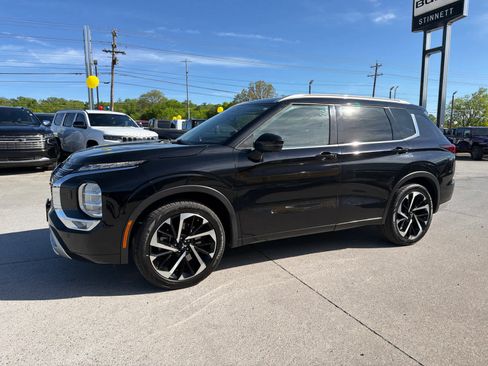 Used 2022 Mitsubishi Outlander SEL image 1