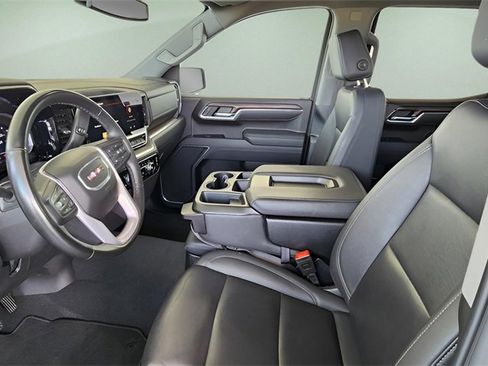 Used 2025 GMC Sierra 1500 SLT image 16