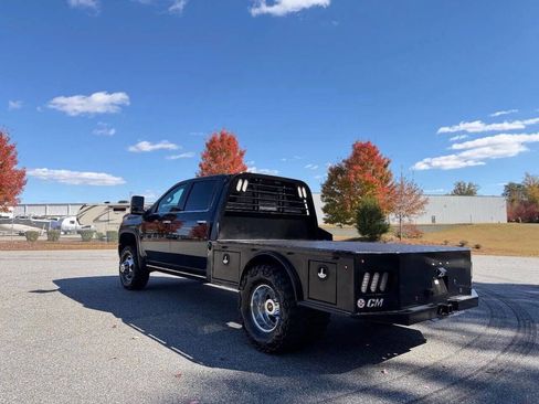 Used 2023 Chevrolet Silverado 3500 High Country image 5