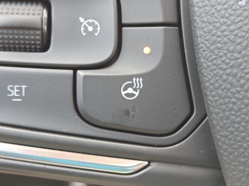Used 2024 Buick Encore GX Avenir w/ Avenir Technology Package AWD/4WD image 5
