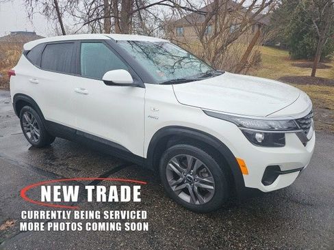 Certified 2023 Kia Seltos LX image 1