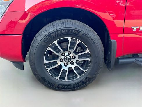 Used 2021 Nissan Titan SV w/ SV Convenience Package AWD/4WD image 28