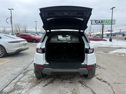 Used 2018 Land Rover Range Rover Evoque image 13