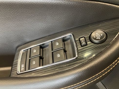 Used 2016 Chevrolet Impala LT image 12