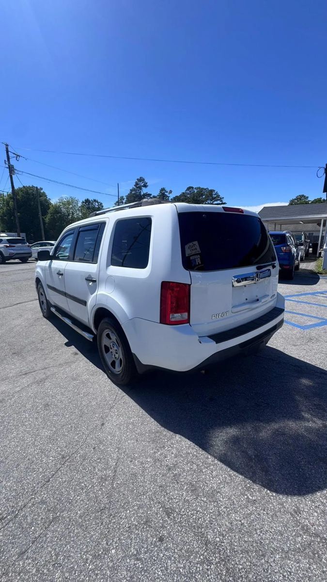Used 2015 Honda Pilot LX image 4