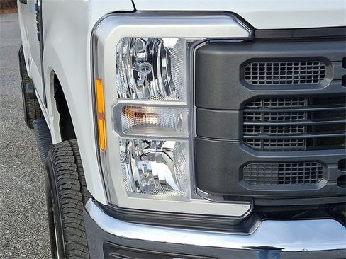 Used 2023 Ford F250 XL w/ Snow Plow Prep Package image 9