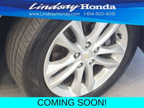 Used 2017 Chevrolet Malibu LT FWD image 27