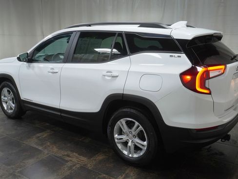 Used 2023 GMC Terrain SLE w/ Driver Convenience Package FWD image 7