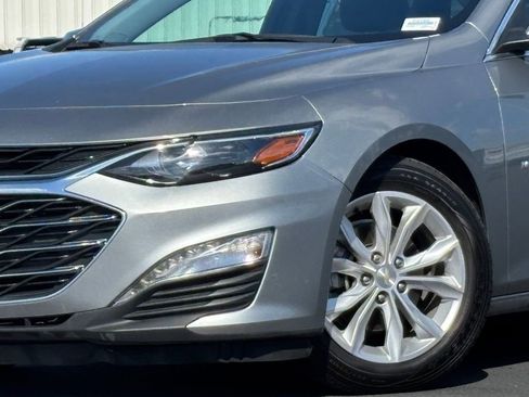 Used 2023 Chevrolet Malibu LT FWD image 2