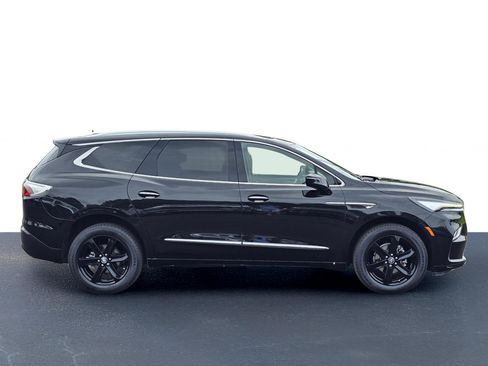 Used 2023 Buick Enclave Essence w/ Experience Buick Package FWD image 7