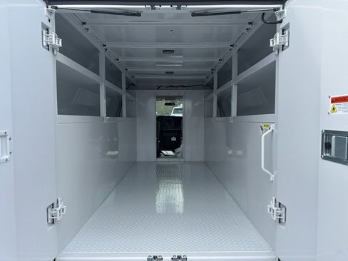 New 2026 Chevrolet Express 3500 w/ Power Convenience Package RWD image 4