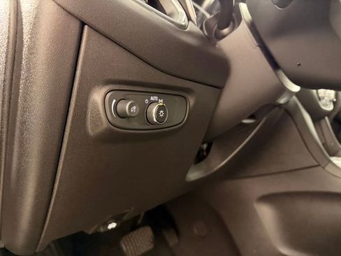 Used 2024 Chevrolet Equinox LT AWD/4WD image 21