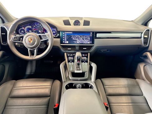 Used 2023 Porsche Cayenne Platinum Edition AWD/4WD image 20
