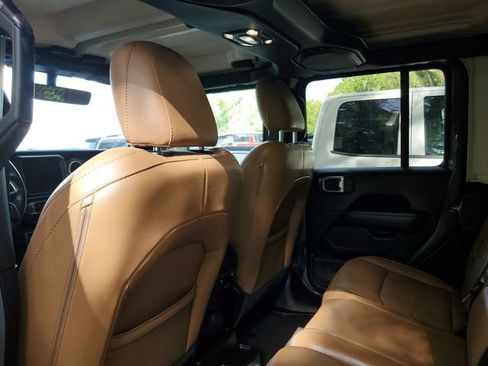Used 2020 Jeep Wrangler Unlimited Sahara AWD/4WD image 9