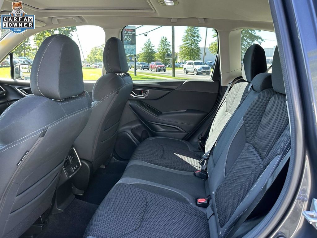 Used 2023 Subaru Forester Premium AWD/4WD image 10