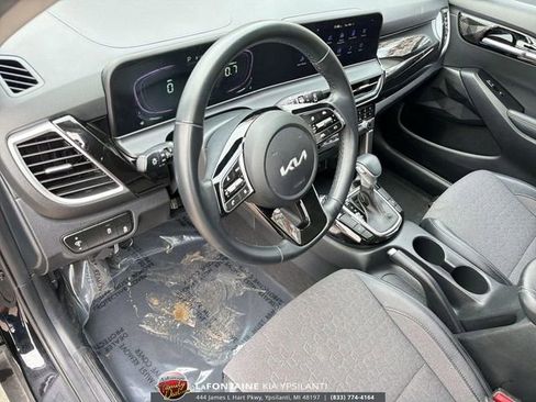Used 2025 Kia Seltos S FWD image 10
