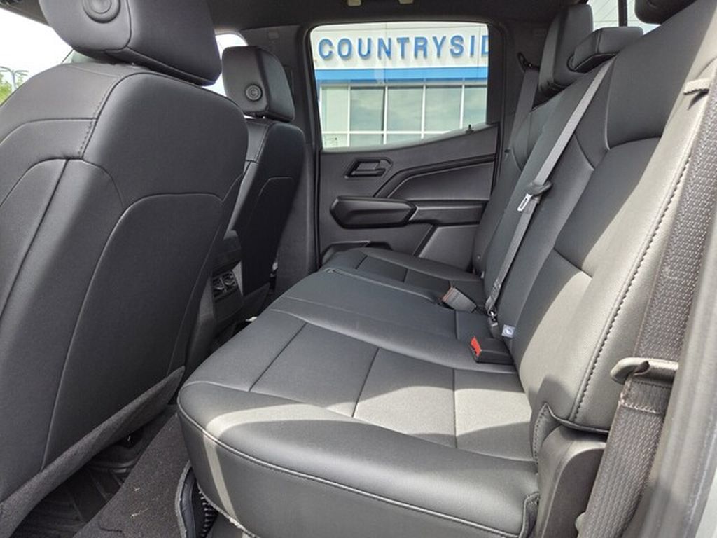 Used 2026 Chevrolet Colorado Trail Boss AWD/4WD image 11