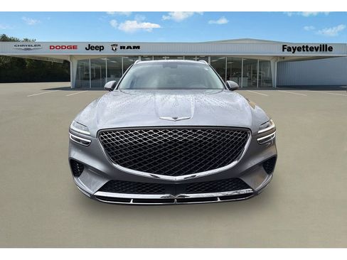 Used 2025 Genesis GV70 2.5T image 8