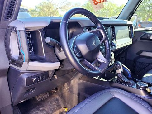 Used 2022 Ford Bronco Black Diamond image 9