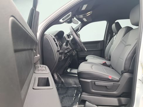 New 2026 RAM 3500 Tradesman AWD/4WD image 10