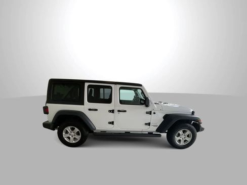 Used 2019 Jeep Wrangler Unlimited Sport S AWD/4WD image 9