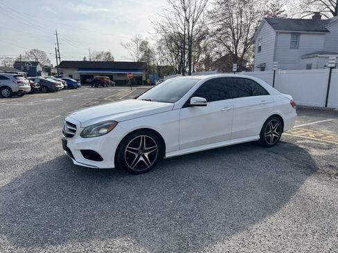 Used 2014 Mercedes-Benz E 350 4MATIC Sedan image 21