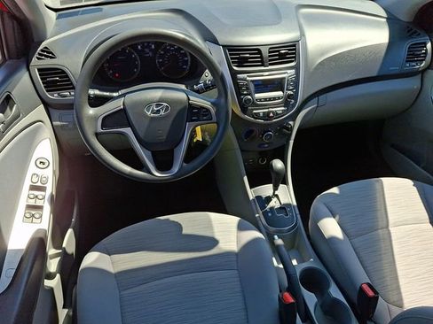 Used 2017 Hyundai Accent SE FWD image 2