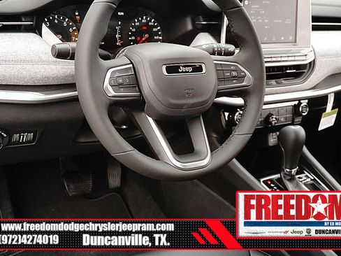 New 2026 Jeep Compass Latitude image 25