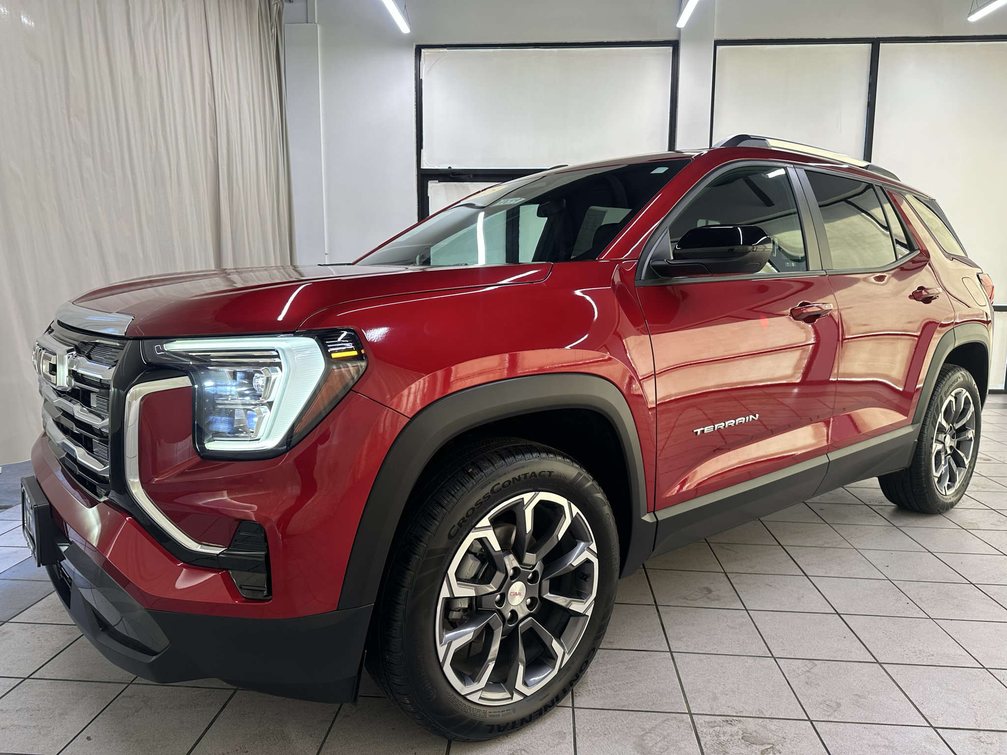 Certified 2025 GMC Terrain Elevation w/ Elevation Premium Package AWD/4WD image 12