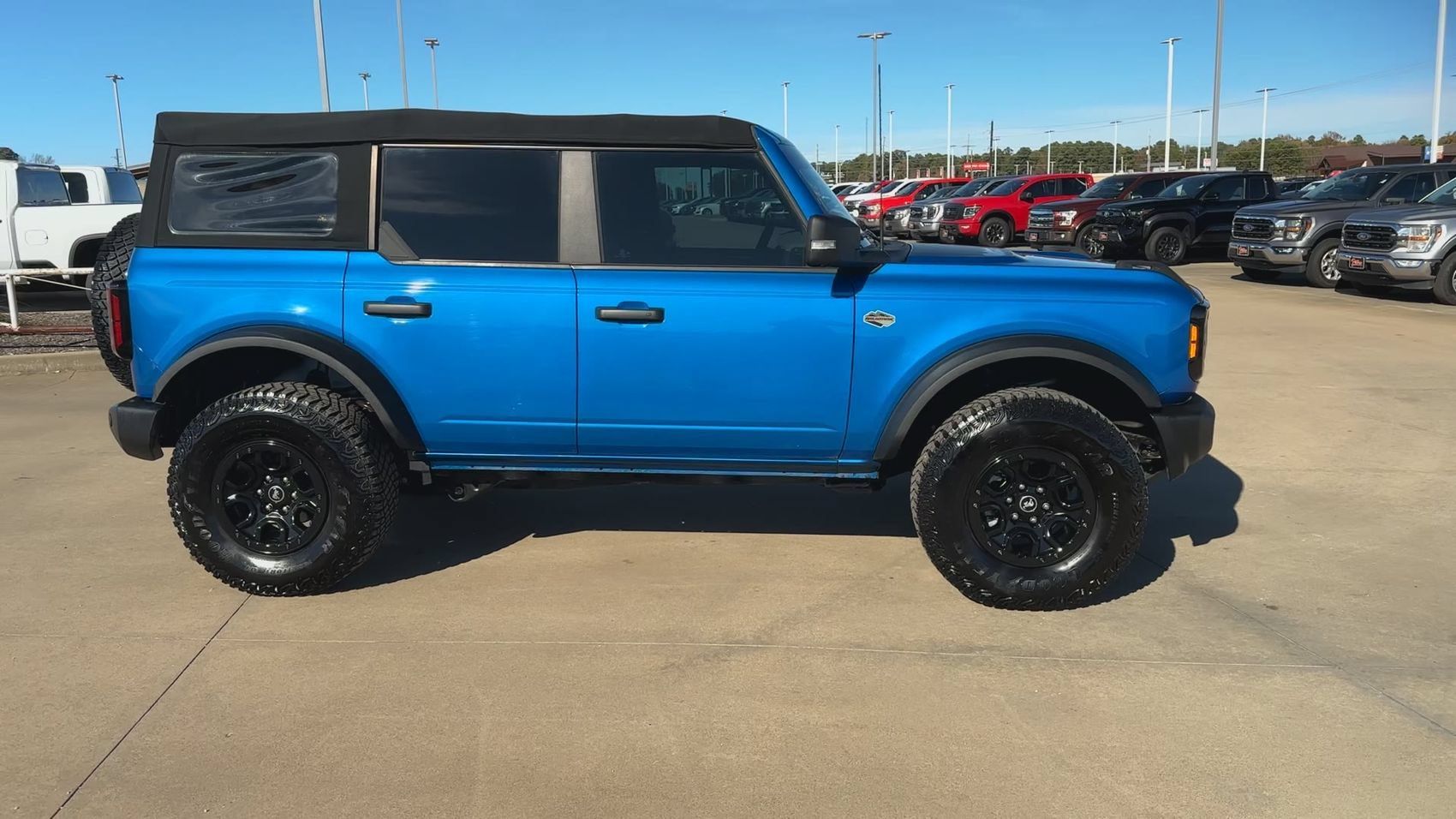 Used 2022 Ford Bronco Wildtrak AWD/4WD image 2