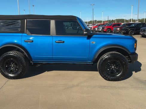 Used 2022 Ford Bronco Wildtrak image 2