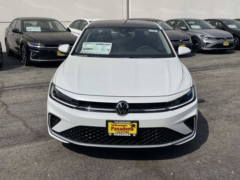 New 2026 Volkswagen Jetta SE FWD image 2