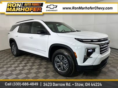 Used 2025 Chevrolet Traverse LT