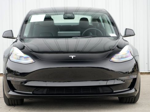 Used 2022 Tesla Model 3 Performance image 7