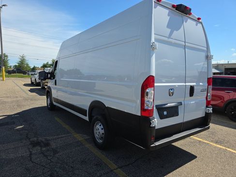 Used 2023 RAM ProMaster 3500 w/ Lane Management Group FWD image 4