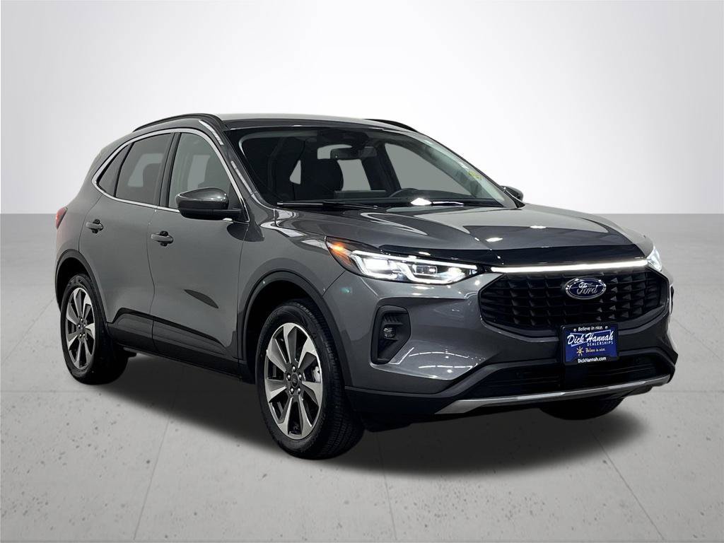 Certified 2025 Ford Escape Platinum AWD/4WD image 9